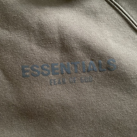 essentials hoodie - Picture 2 of 5